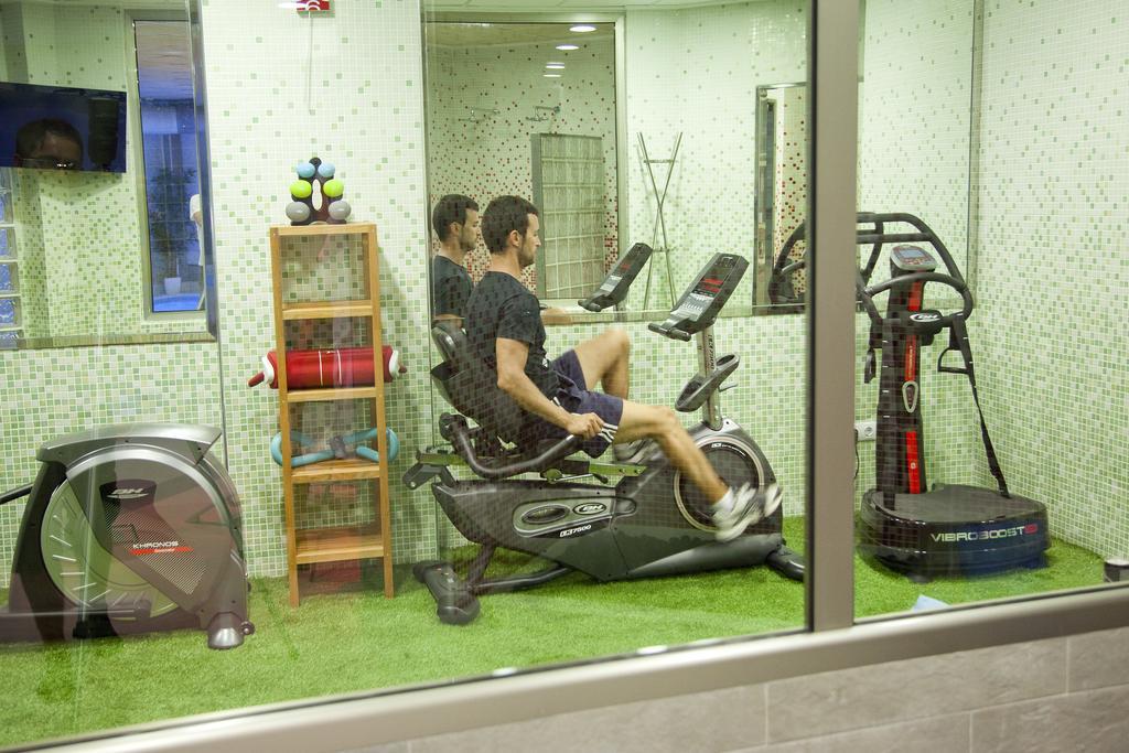 Apartamentos Campuebla มอนตาเนคอส ภายนอก รูปภาพ