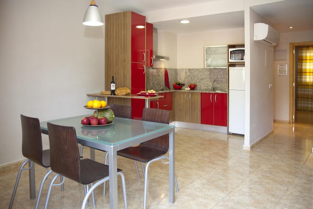 Apartamentos Campuebla มอนตาเนคอส ห้อง รูปภาพ